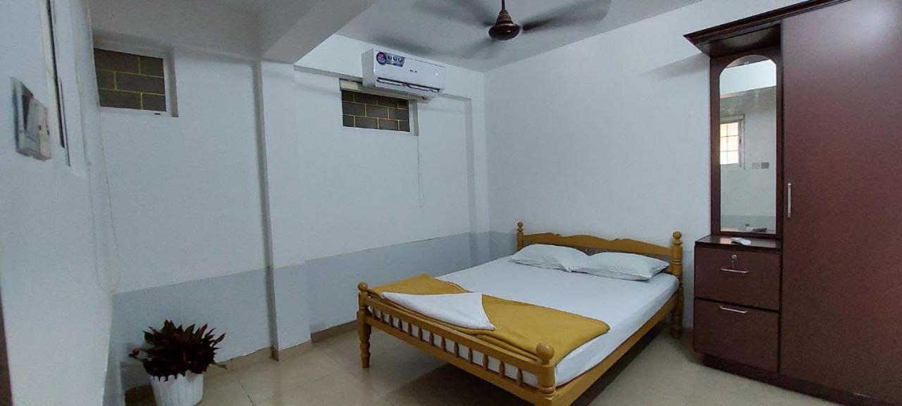 Jinan Palace Guest House Jinan Palace Guest House เนดุมบัสเซรี ภายนอก รูปภาพ