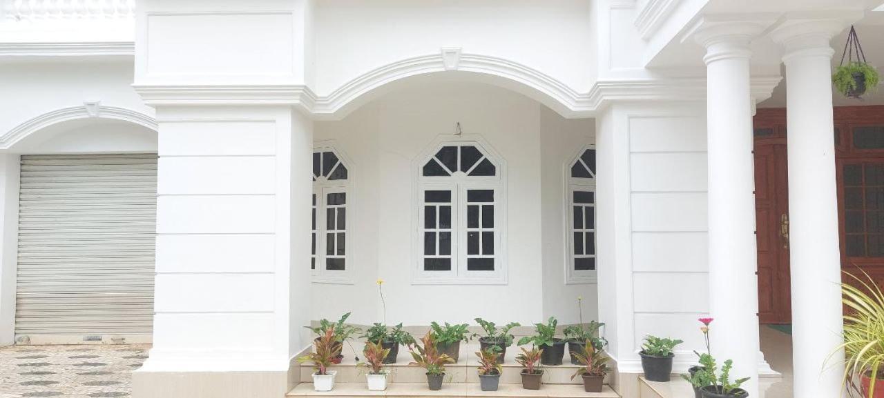 Jinan Palace Guest House Jinan Palace Guest House เนดุมบัสเซรี ภายนอก รูปภาพ